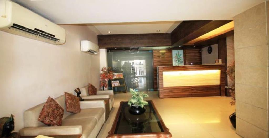 โรงแรม อีเดน อาเมดาบัด ภายนอก รูปภาพ